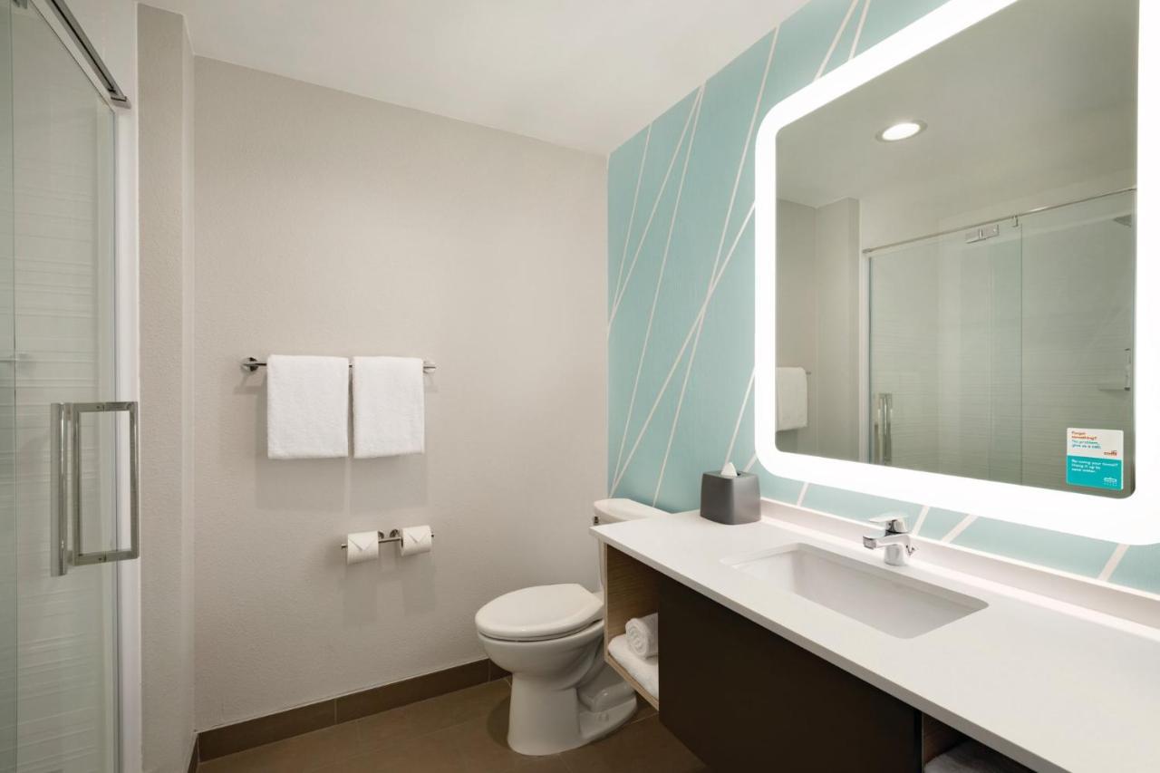 Avid Hotel Traverse City By Ihg ภายนอก รูปภาพ