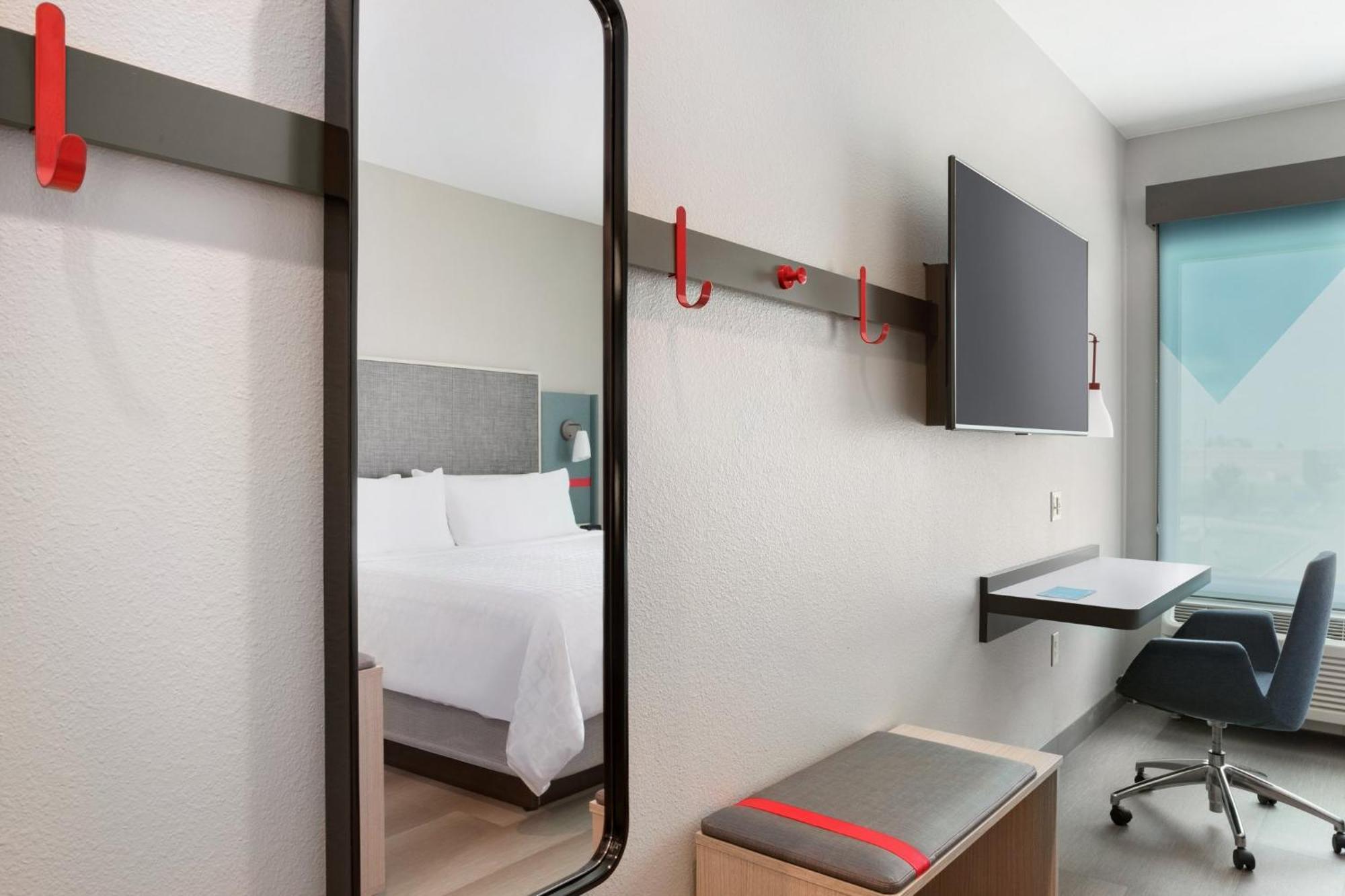 Avid Hotel Traverse City By Ihg ภายนอก รูปภาพ