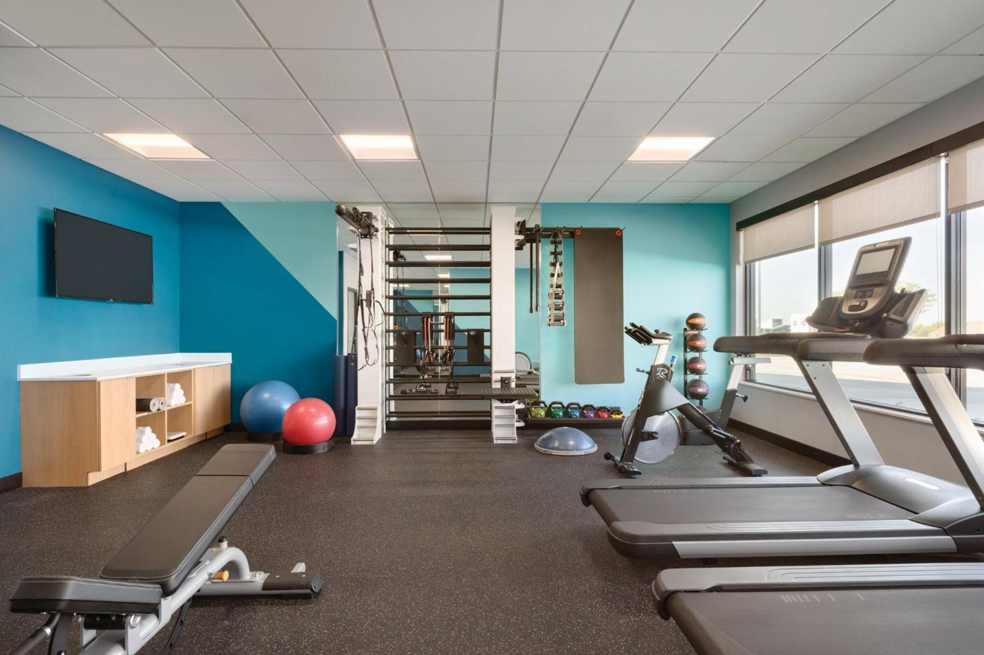 Avid Hotel Traverse City By Ihg ภายนอก รูปภาพ